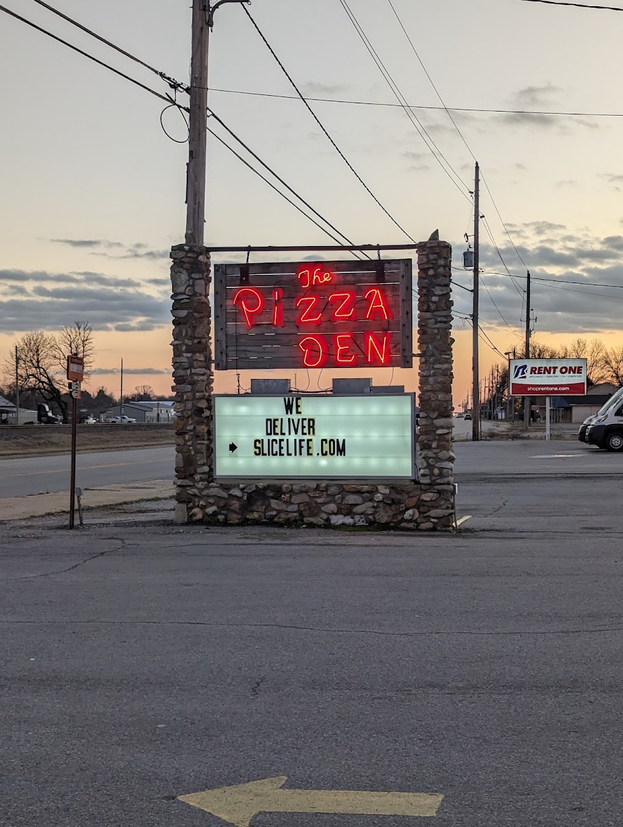 The Pizza Den - Photo 3