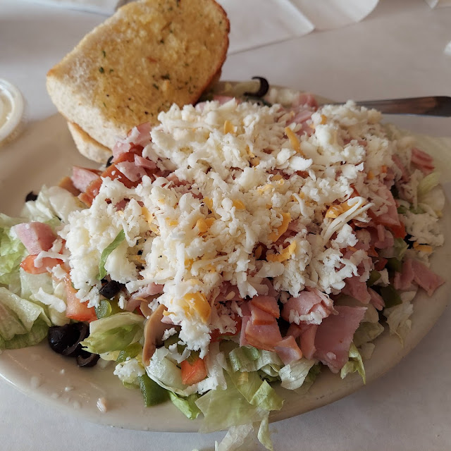 Pizza Den Salad
