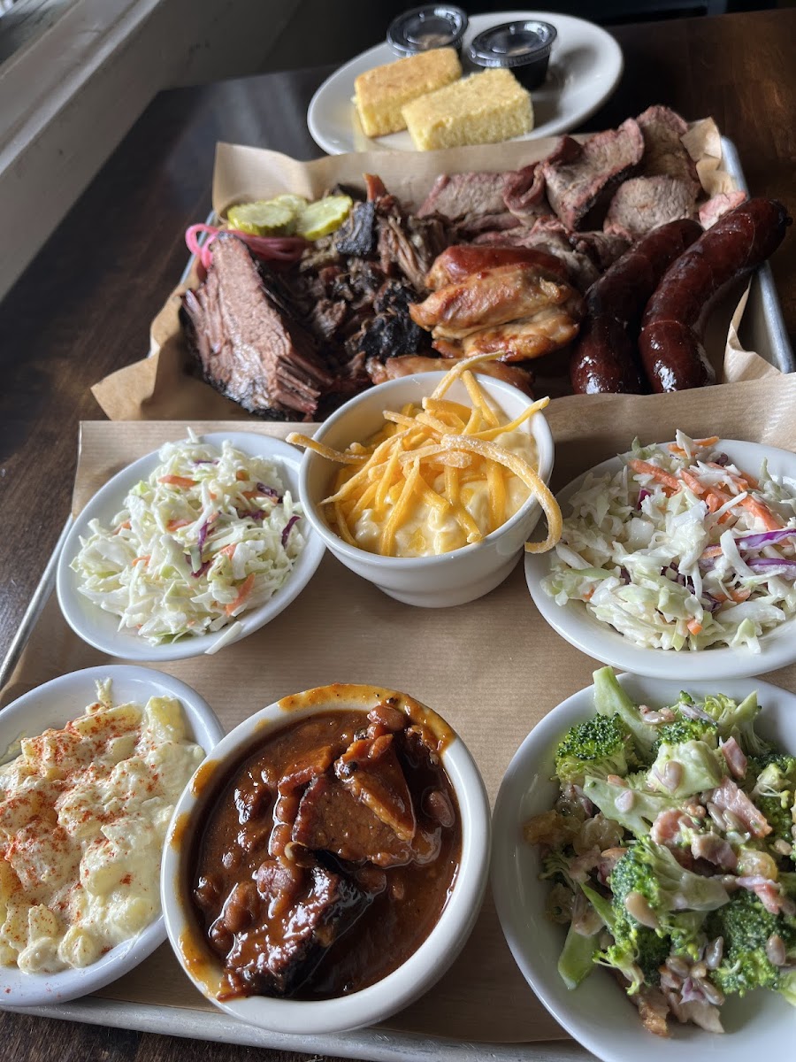 Darlings Smokehouse - Photo 8