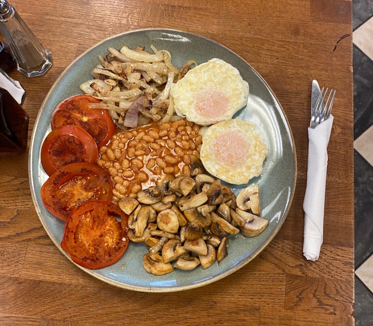 Britannia Cafe London - Photo 1