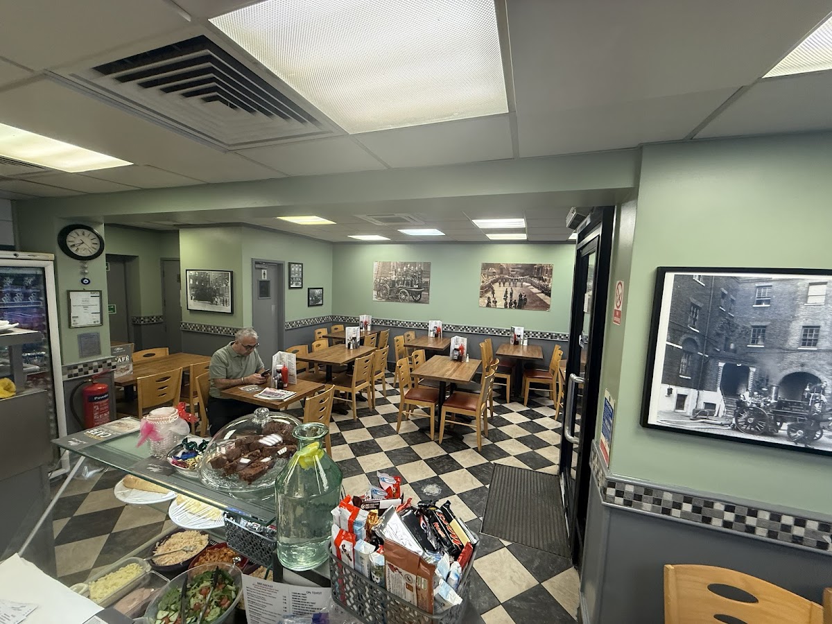 Britannia Cafe London - Photo 2