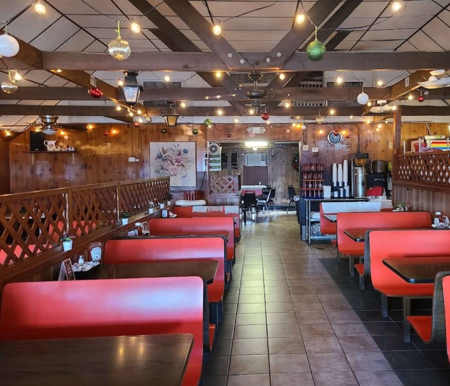 Robinson Family Restaurant - Photo 2