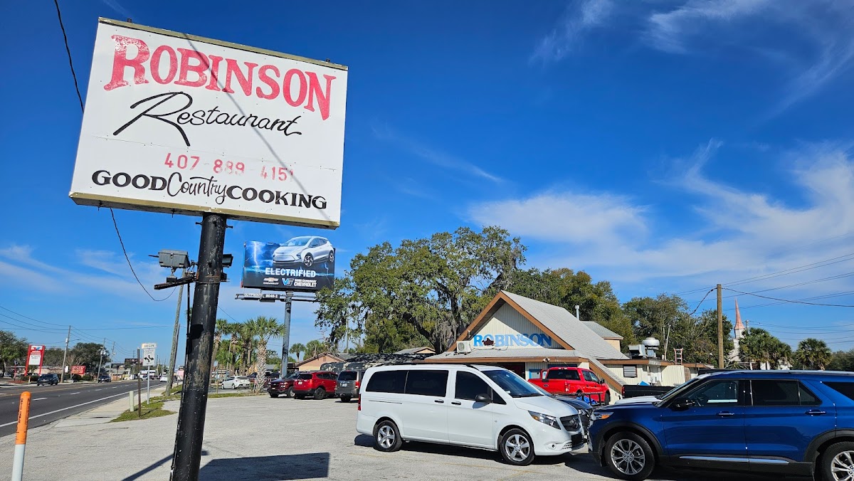 Robinson Family Restaurant - Photo 5