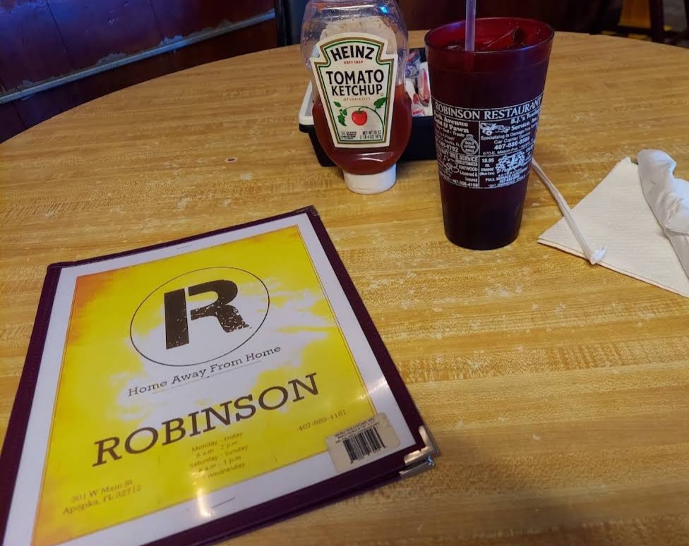 Robinson Family Restaurant - Photo 7