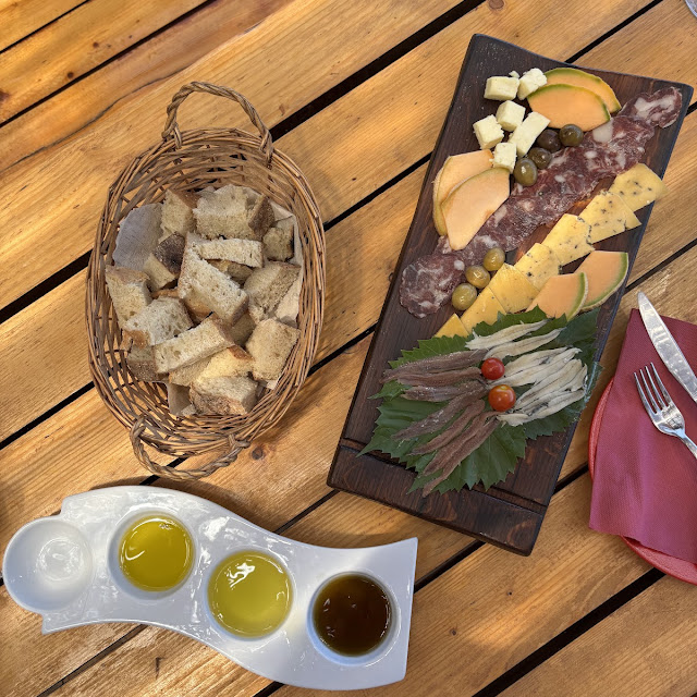 Meats & Cheeses