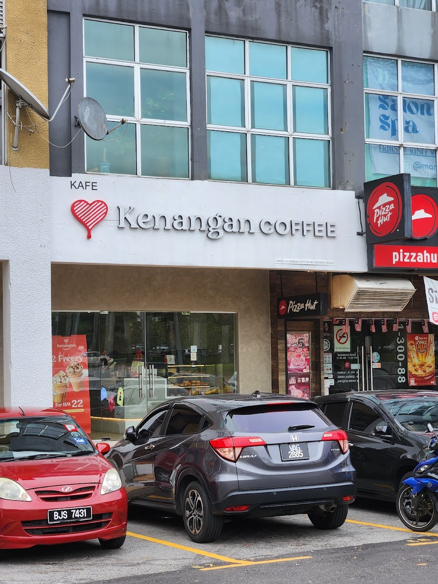 Kenangan Coffee Bandar Tun Hussein Onn