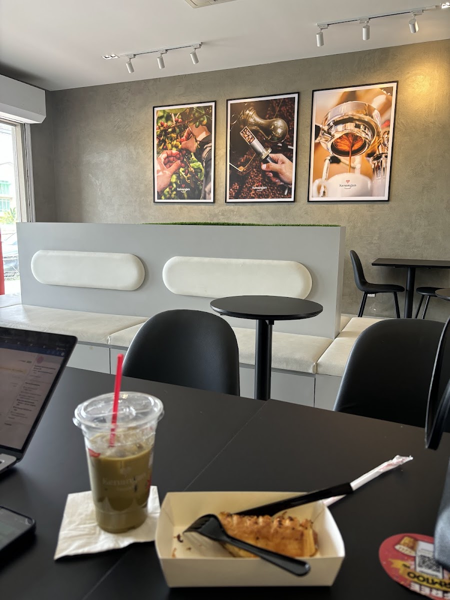 Kenangan Coffee Bandar Tun Hussein Onn - Photo 7