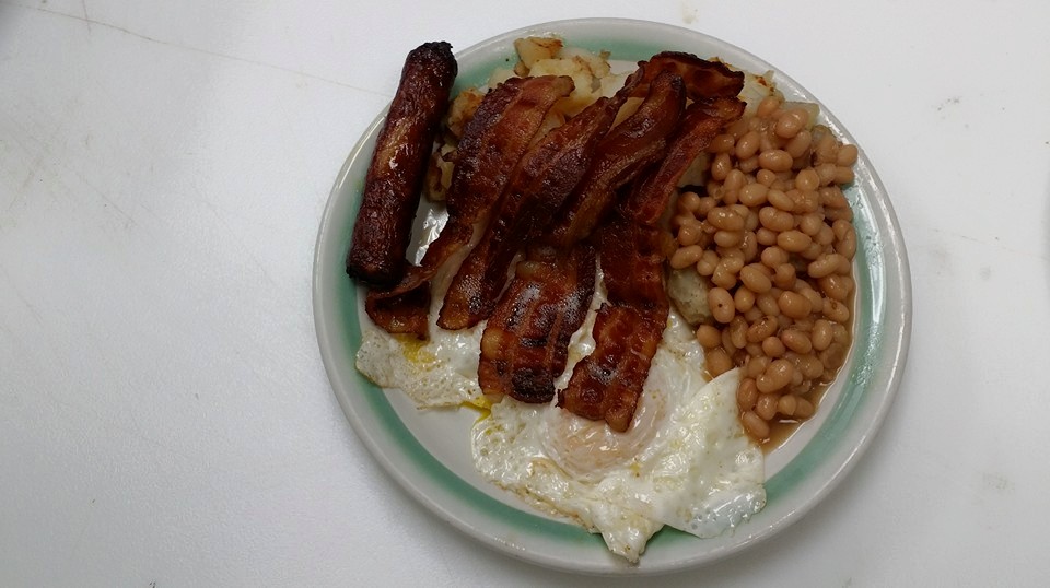 Cozy Corner Diner Inc - Photo 8