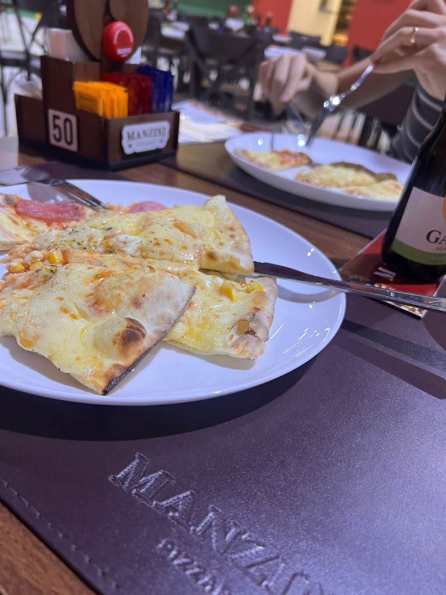 Manzini Pizzaria Maringá - Photo 2
