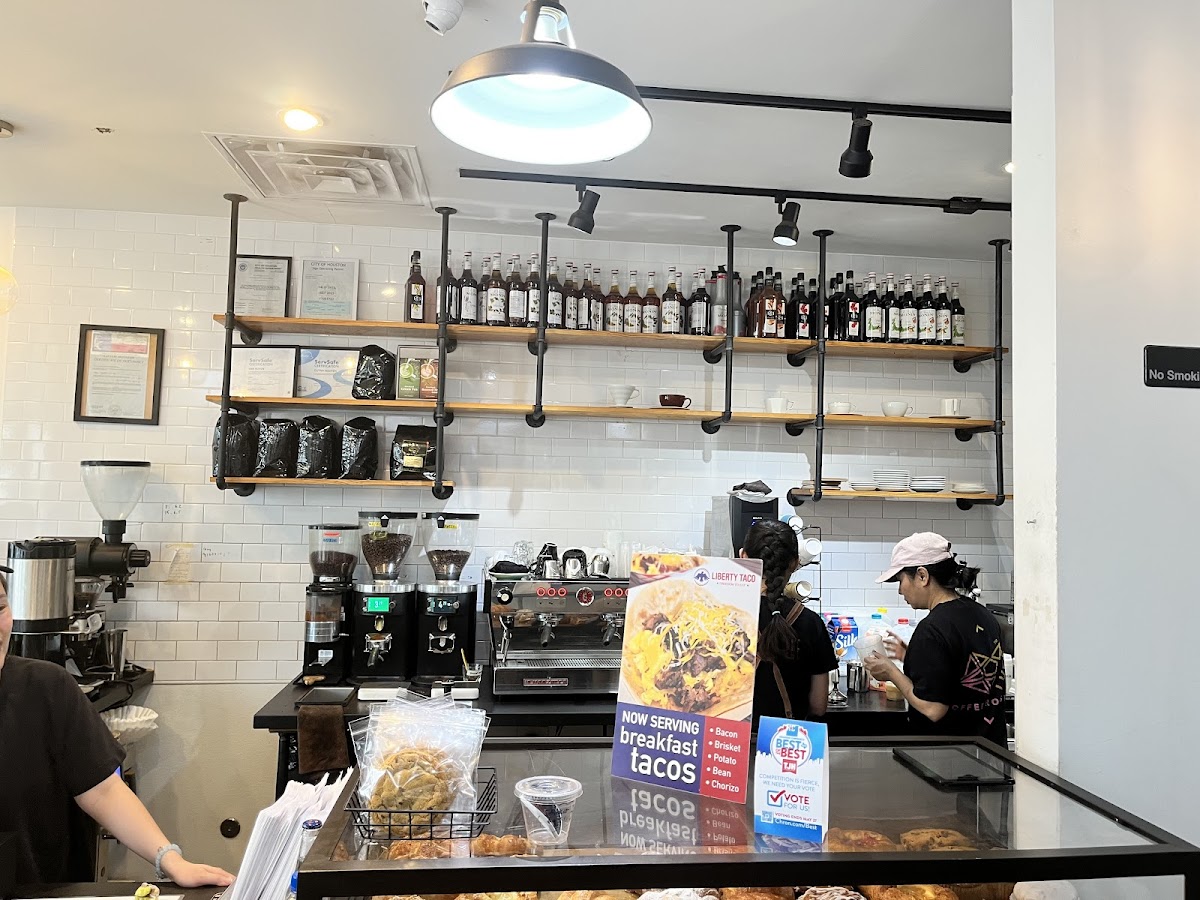 Luce Coffee Roasters - Photo 8