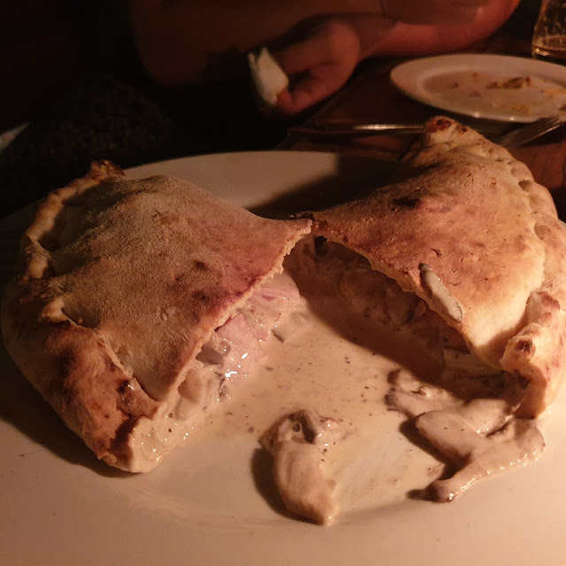 Panzerotti Carbonara Calzone
