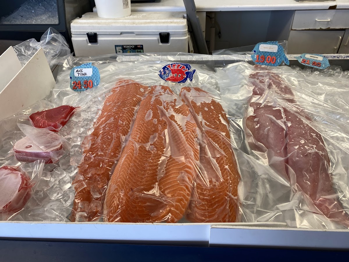 Allex's Seafood Market West - Photo 8