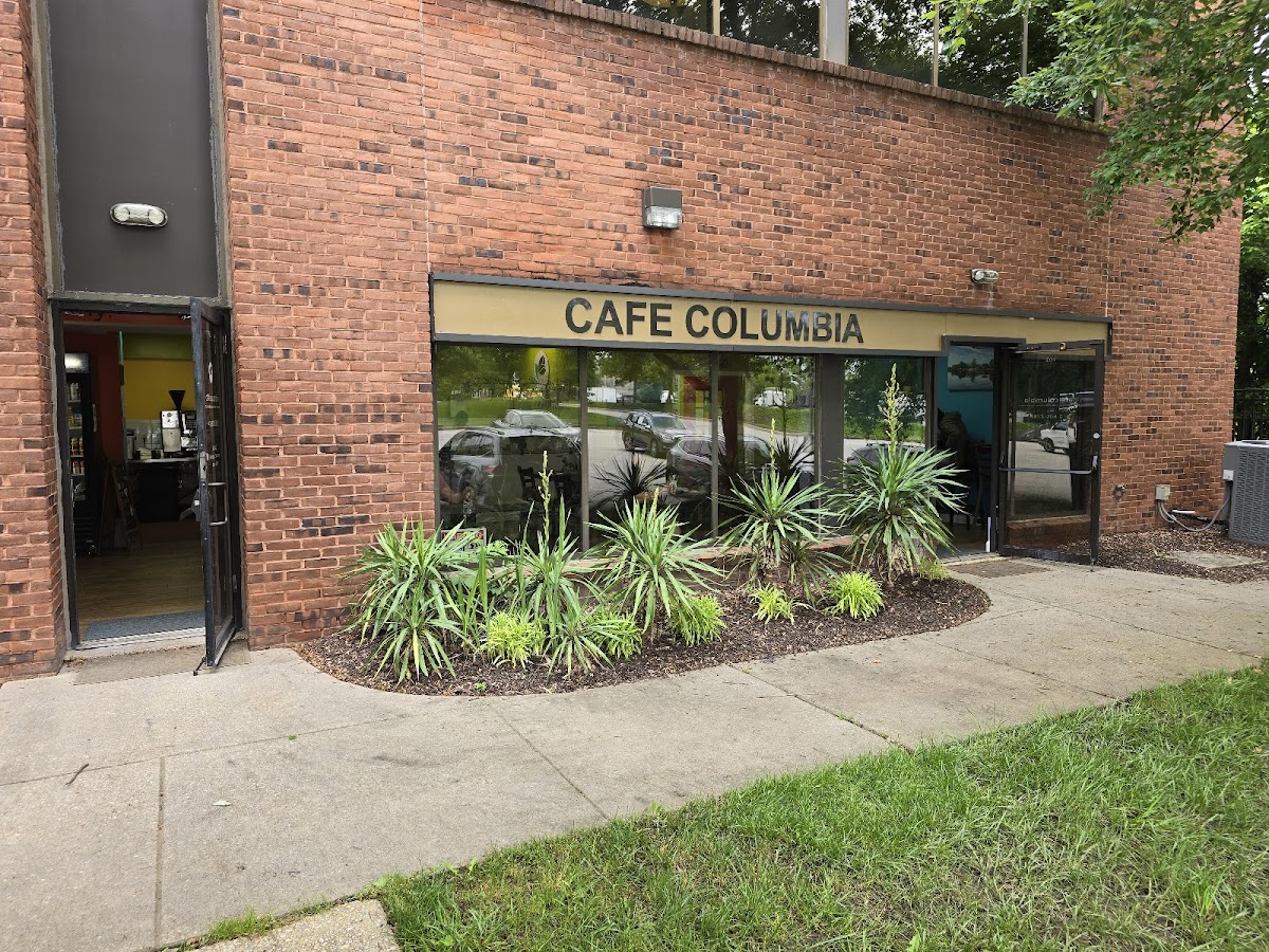 cafe columbia - Photo 7