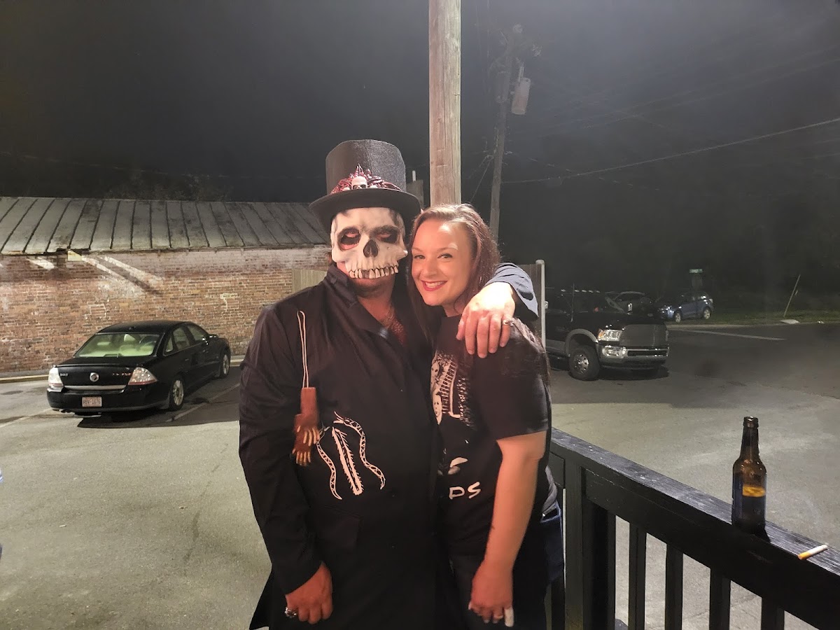 Creedmoor City Tavern - Photo 9