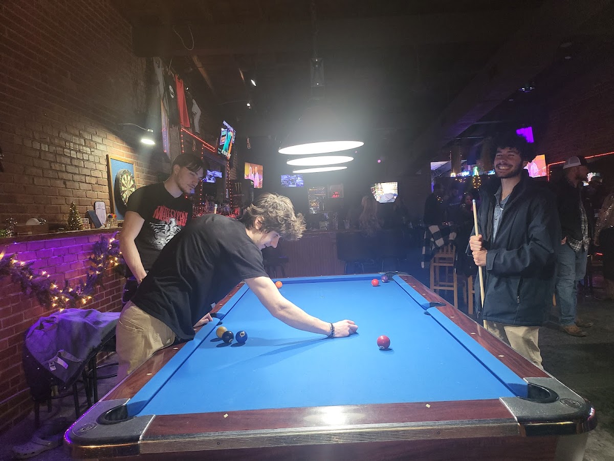 Creedmoor City Tavern - Photo 3