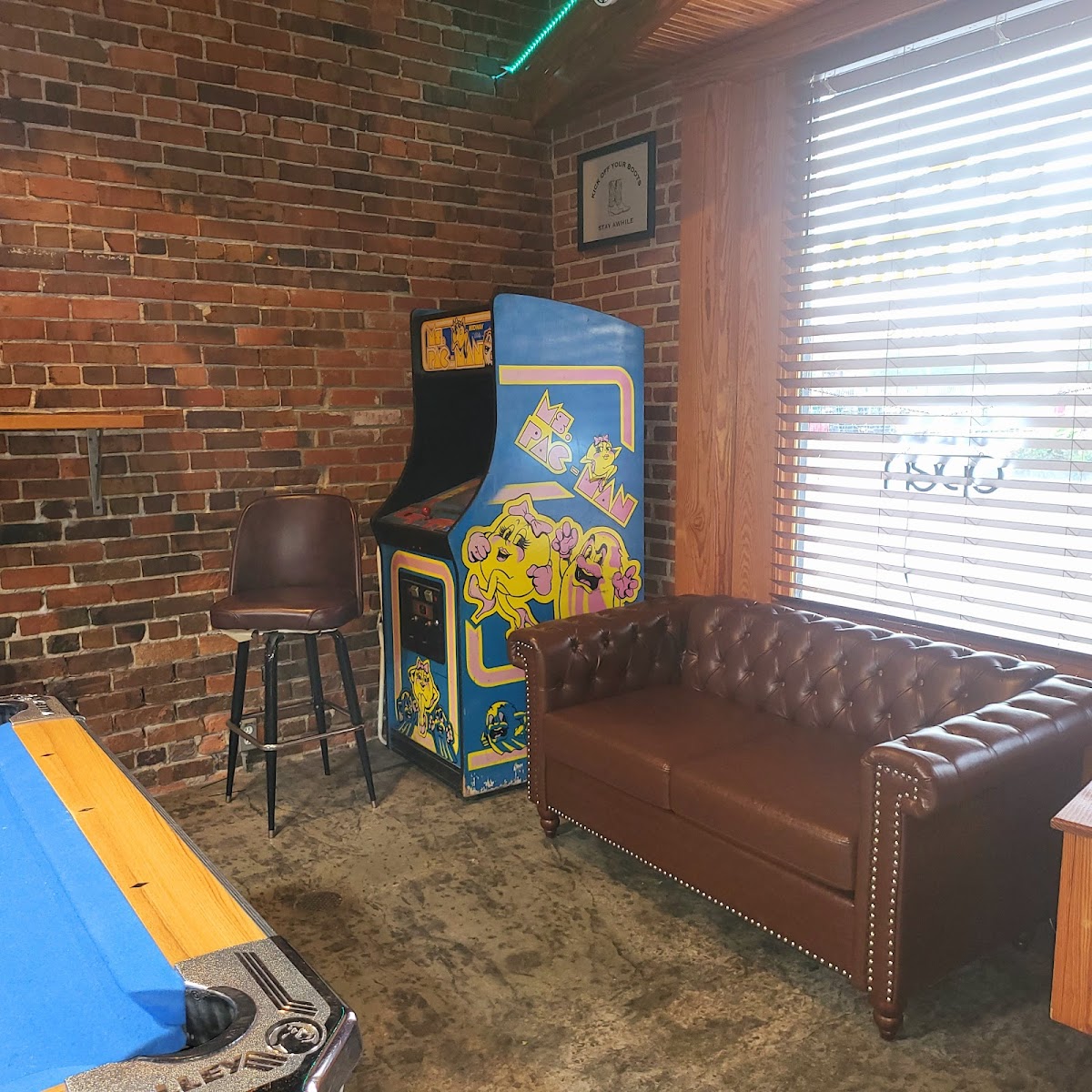 Creedmoor City Tavern - Photo 7