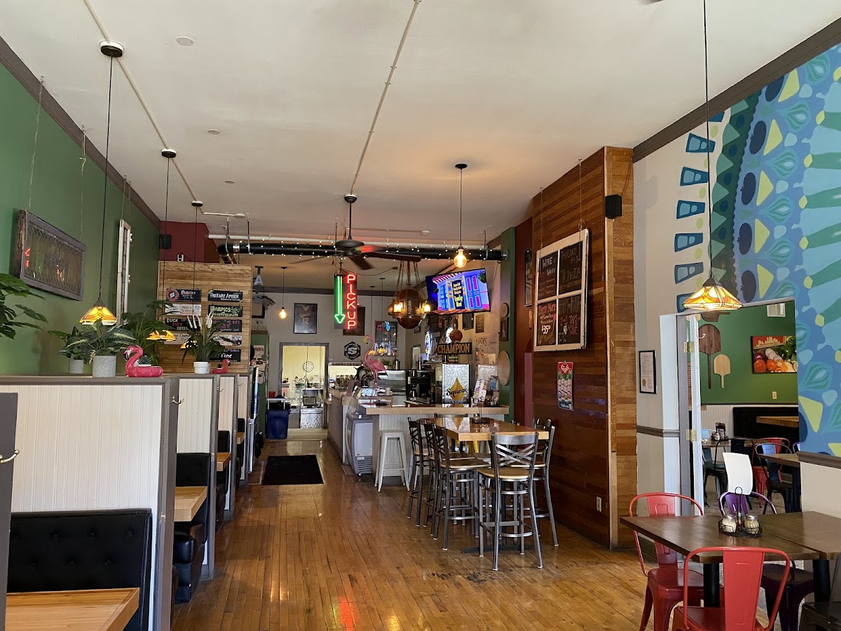 Parkway Pizza - Longfellow - Photo 3