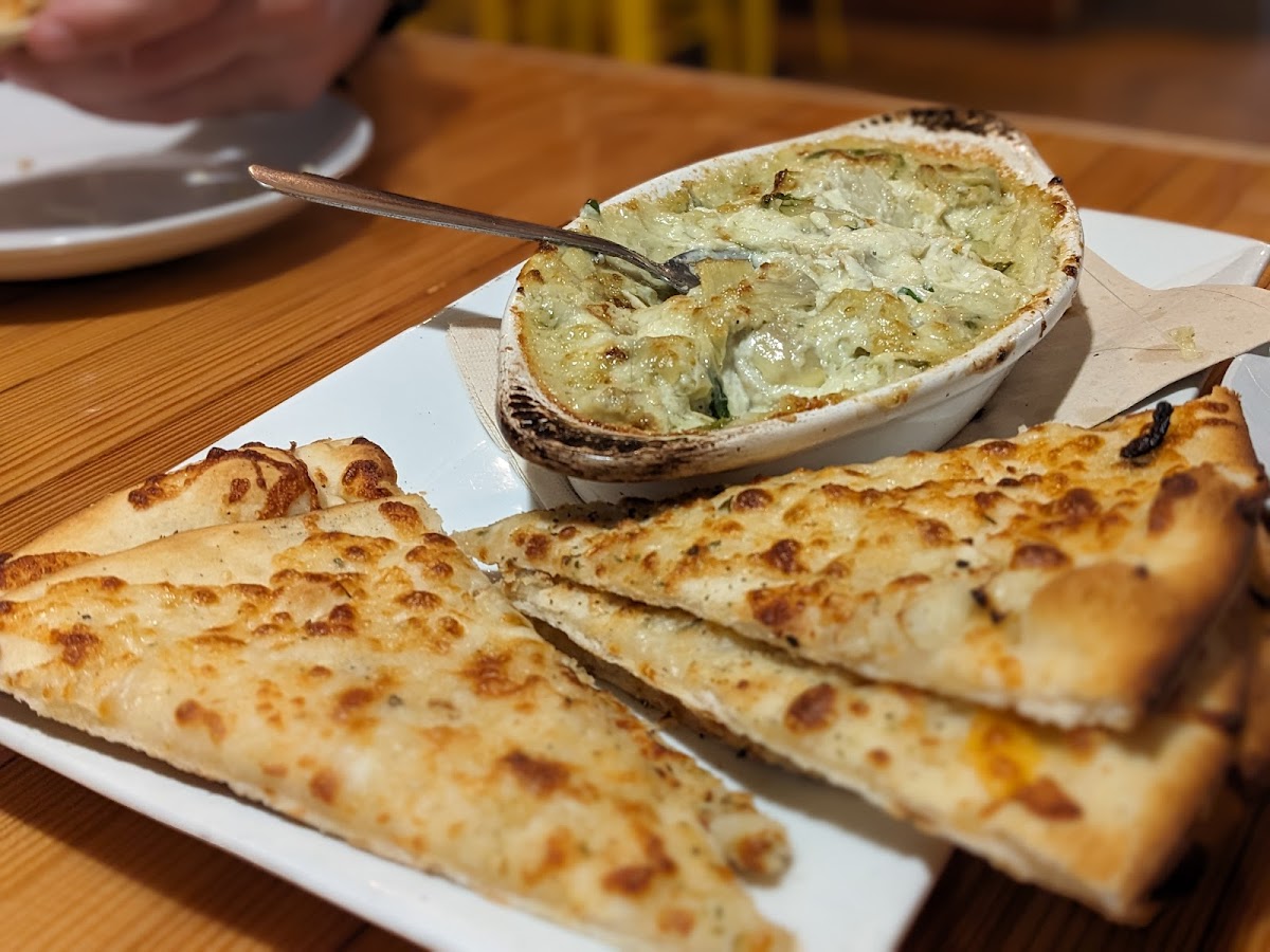 Parkway Pizza - Longfellow - Photo 7