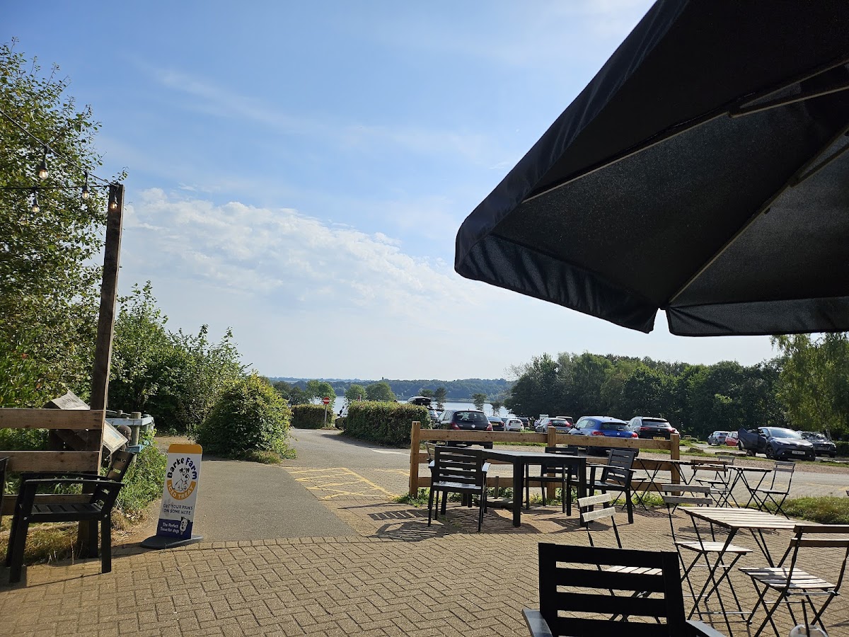 Brixworth Country Park Bistro - Photo 5
