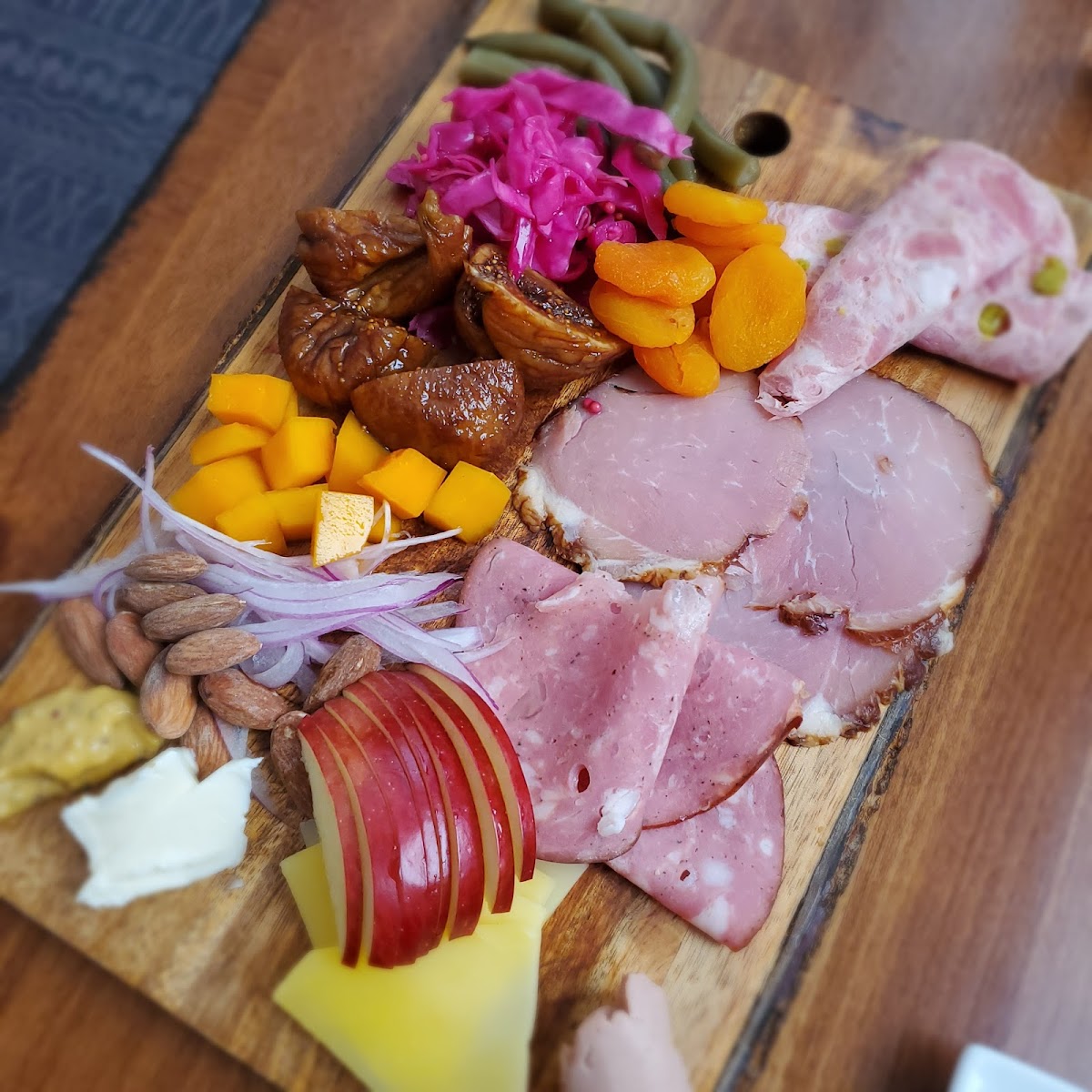 Rylu's Bistro - Photo 9