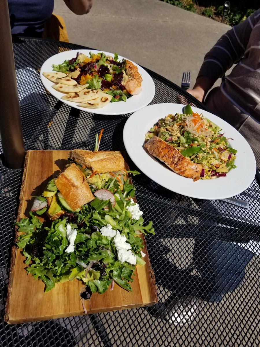 Rylu's Bistro - Photo 8