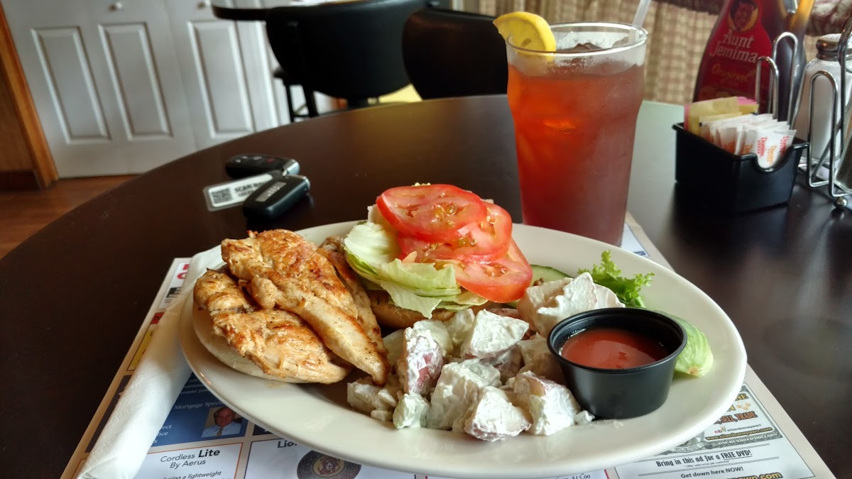 Old Town Cafe - Photo 5