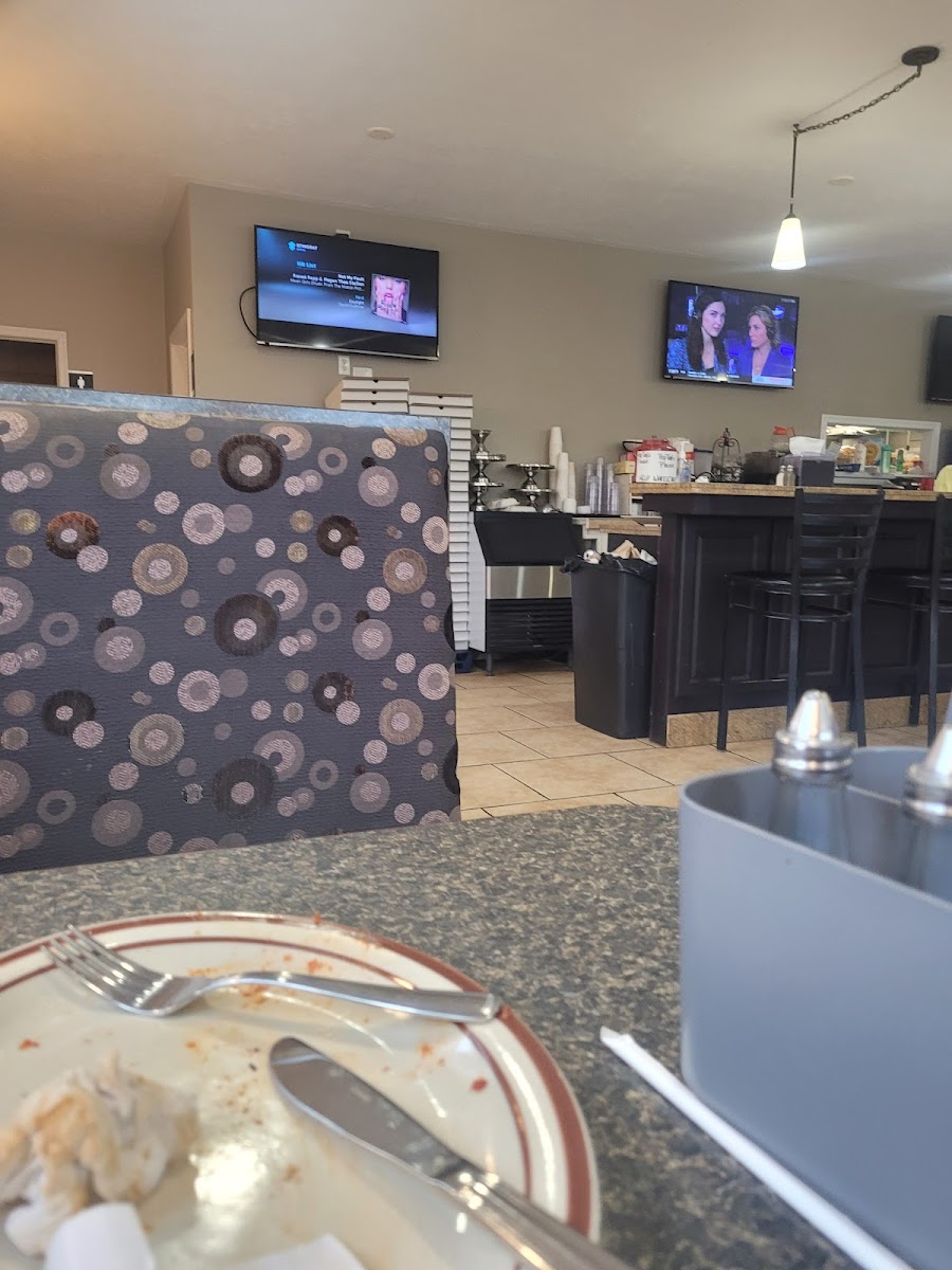 Village Pizza & Wings - Photo 3