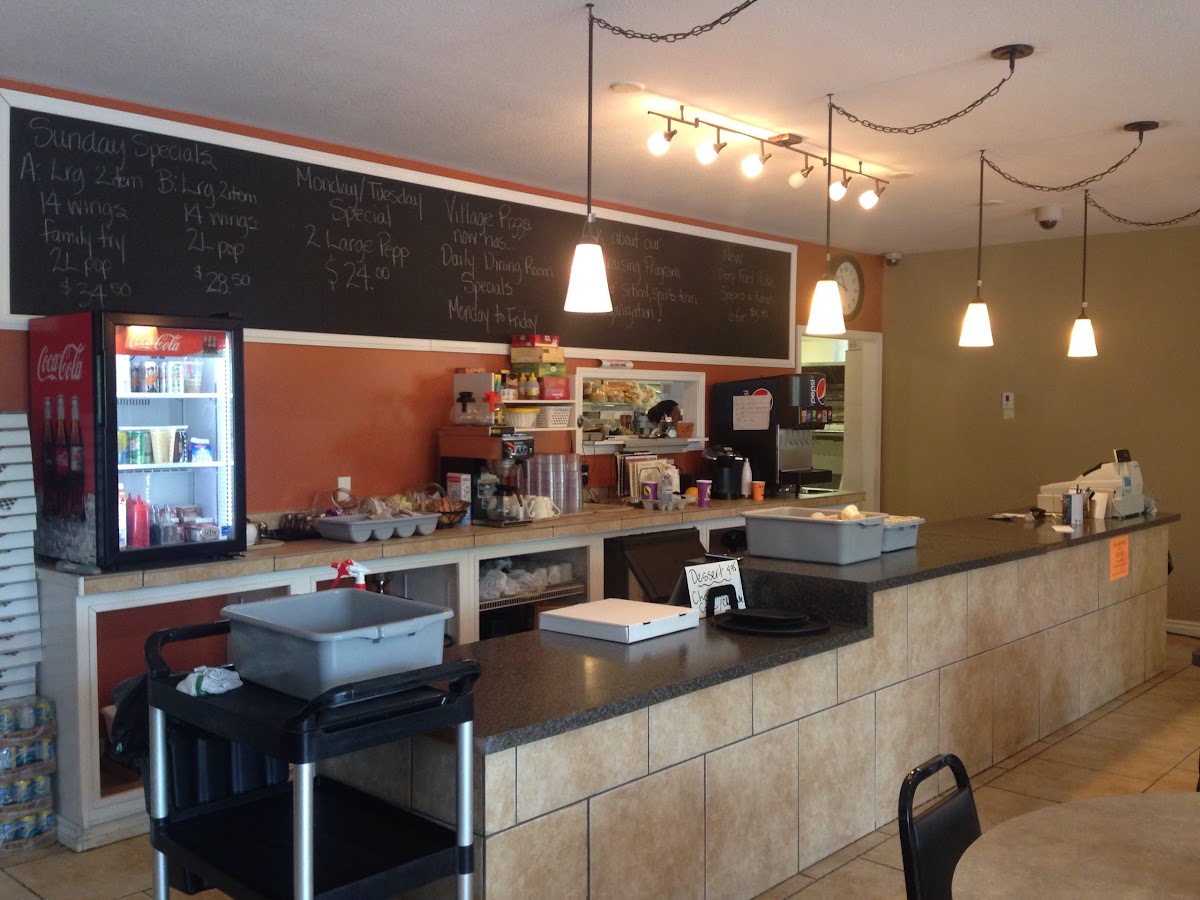 Village Pizza & Wings - Photo 5