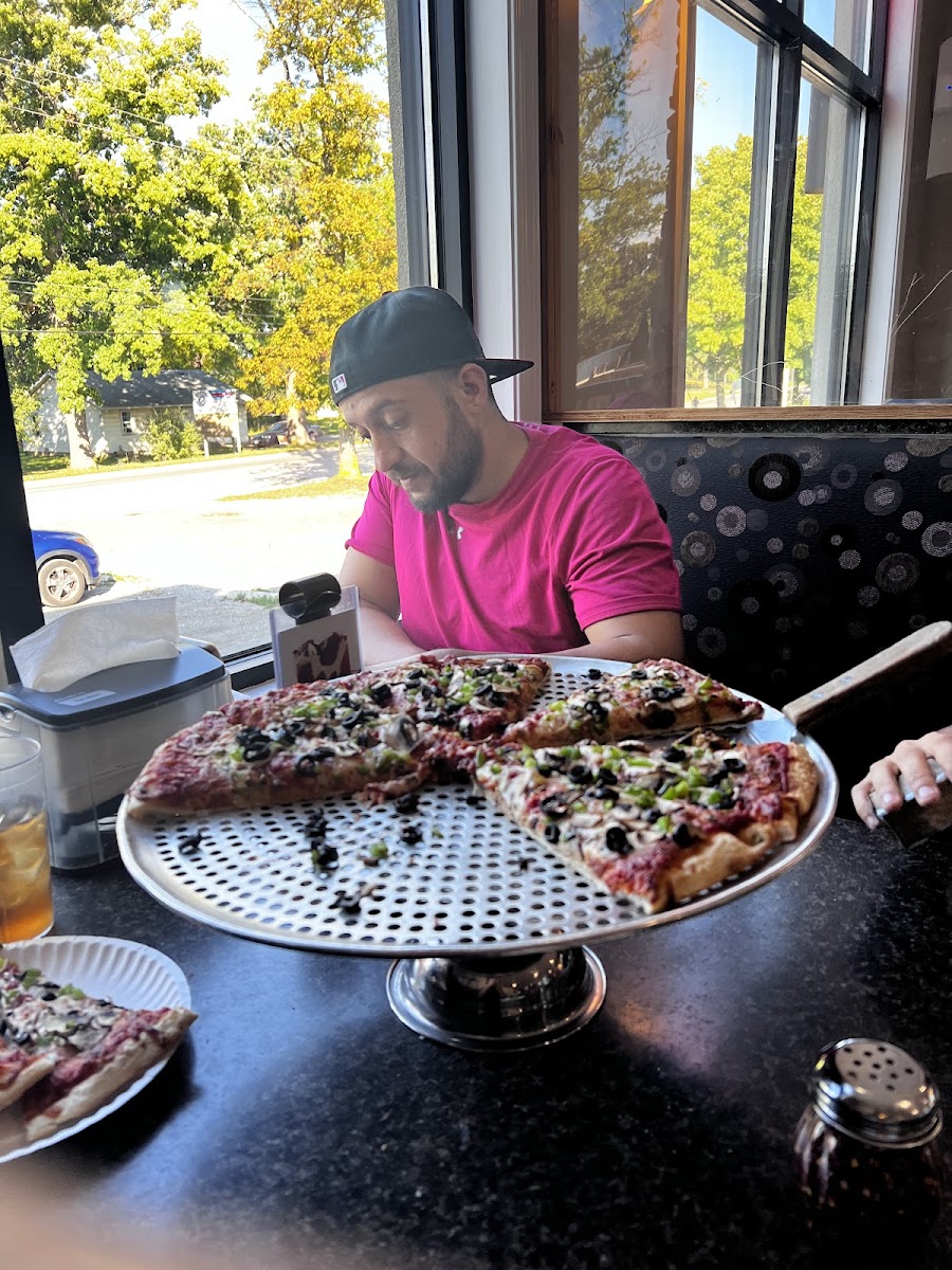 Village Pizza & Wings - Photo 8