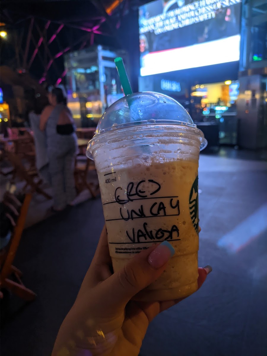 Starbucks Caracolí - Photo 4