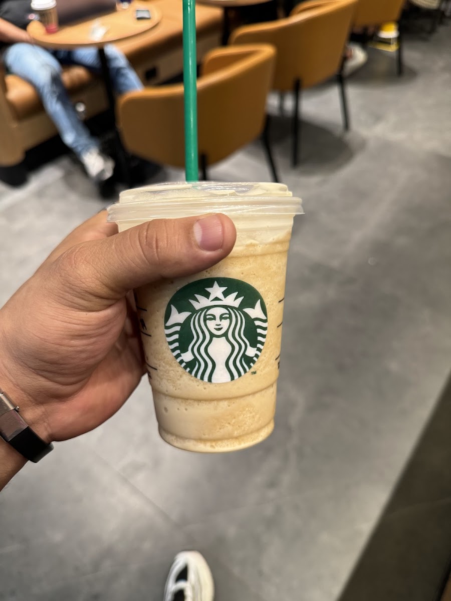 Starbucks Caracolí - Photo 6