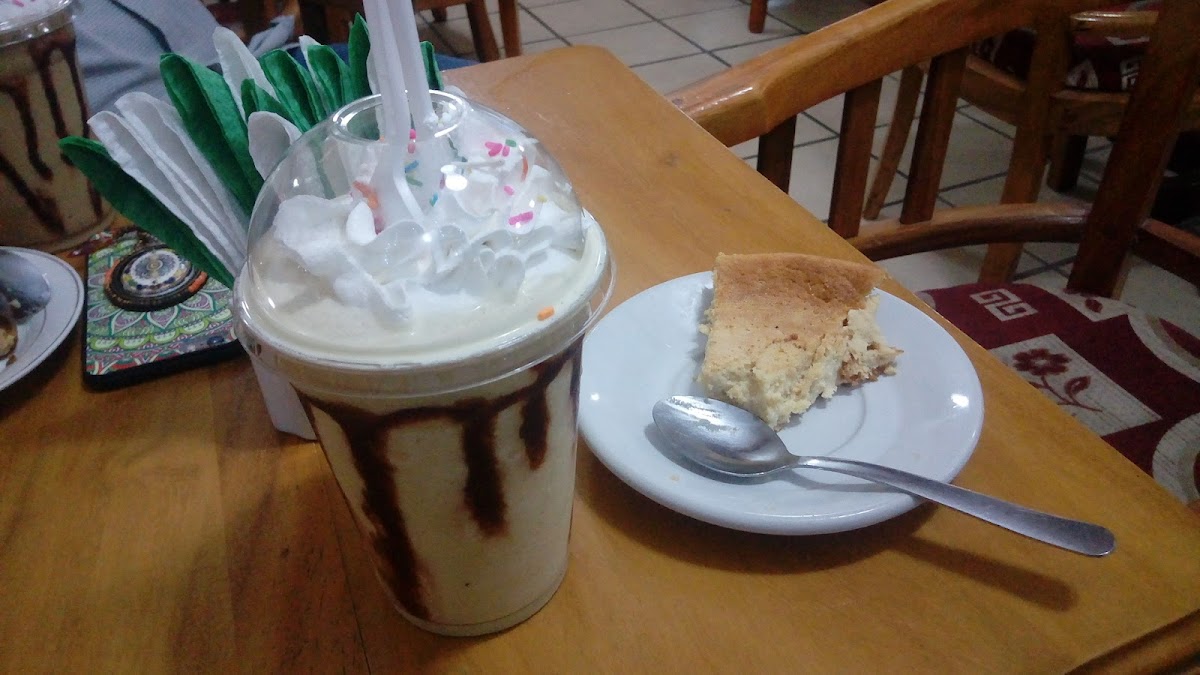 The Harvest Cafe - Photo 4