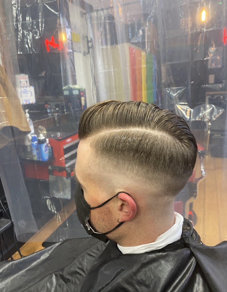 The Castro Barber Lounge - Photo 6