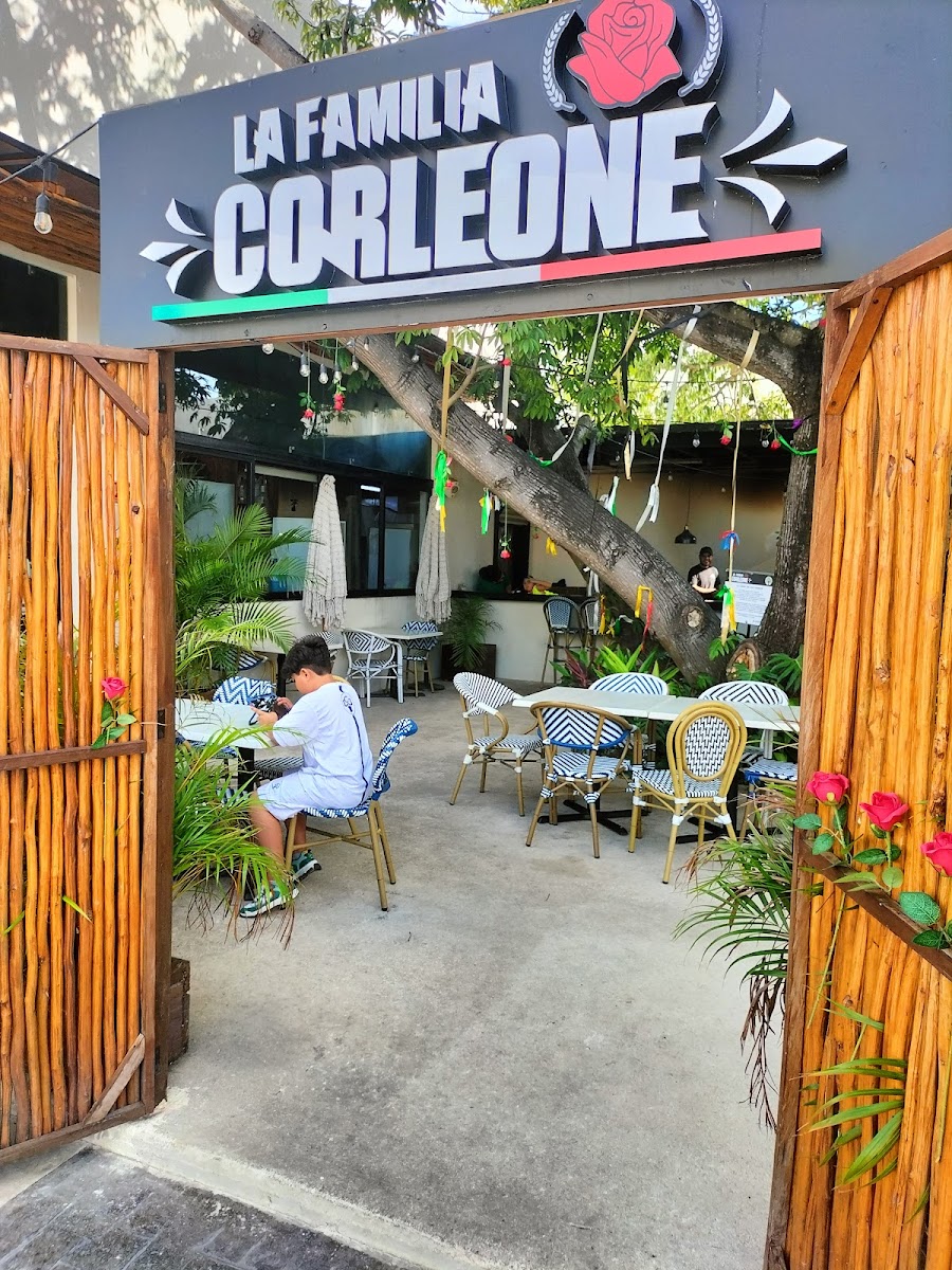 LA FAMILIA CORLEONE NICHUPTÈ