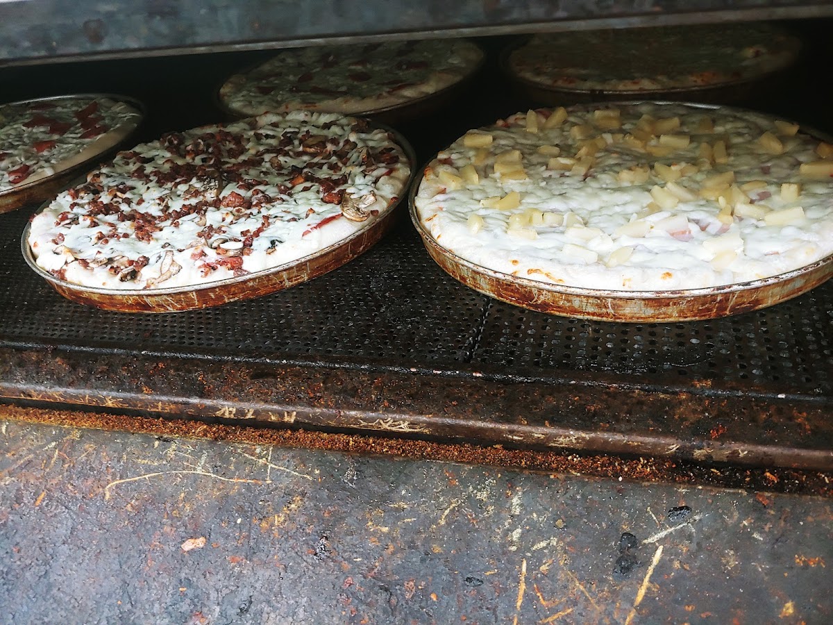 Sooke 2 for 1 Pizza - Photo 7