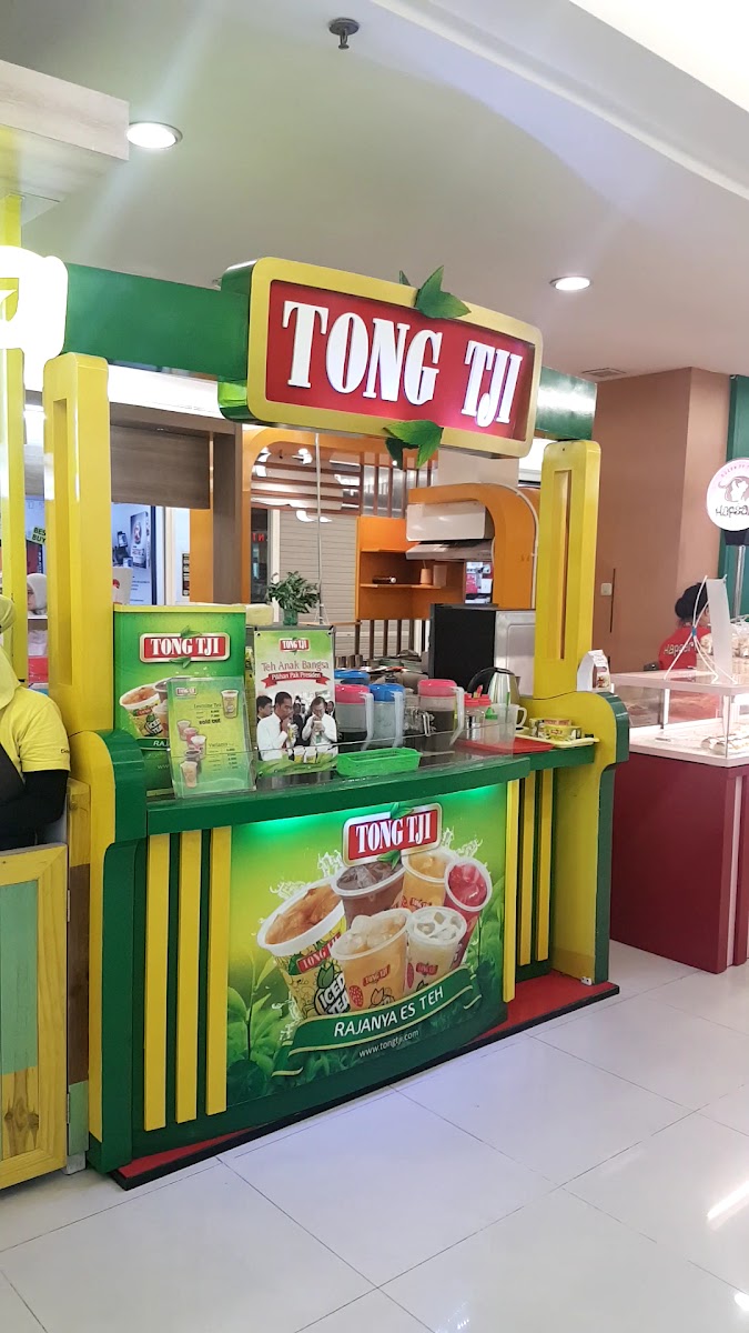 Tong TJI - Photo 1