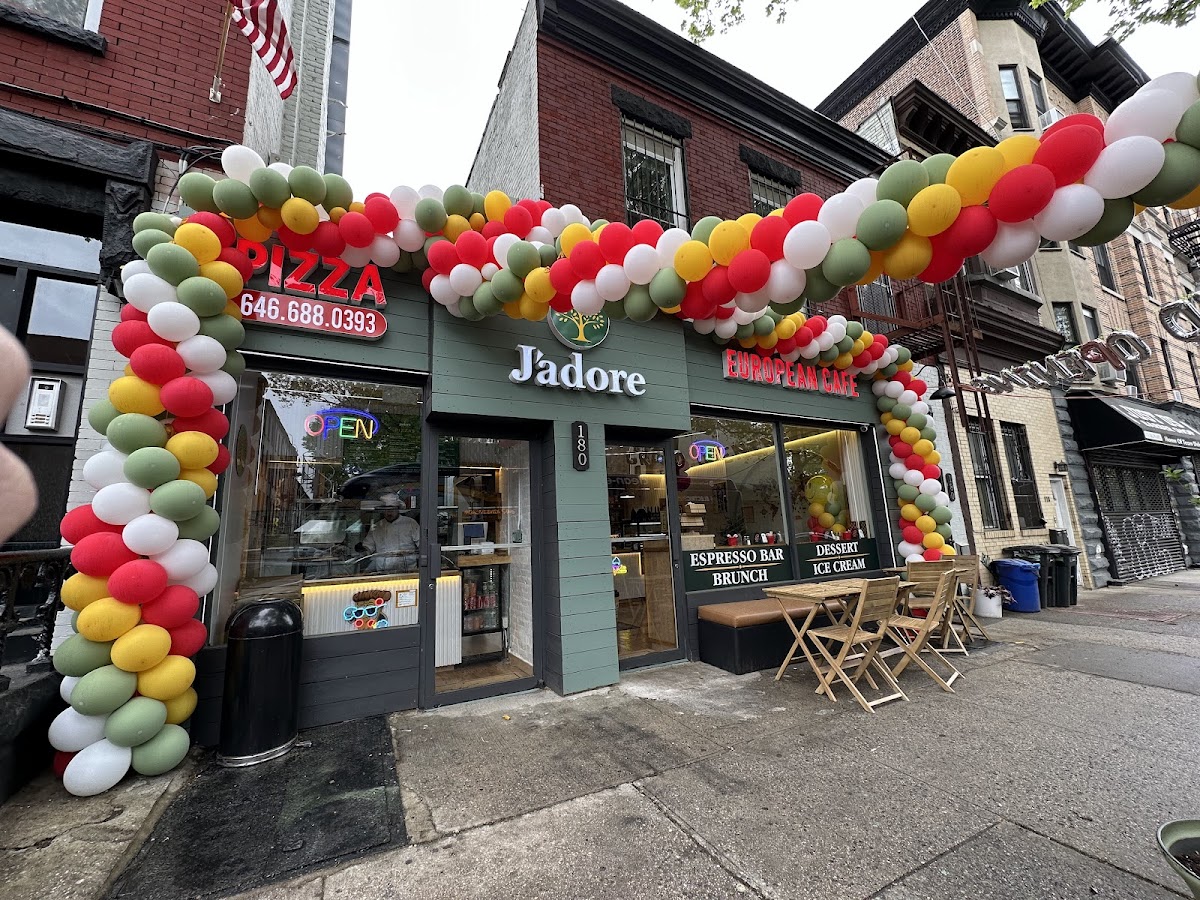 J'adore Café & Pizza