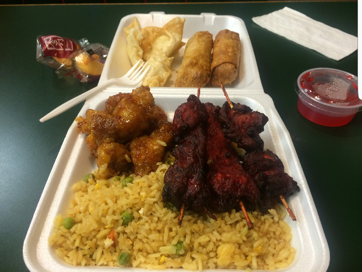 Hot Wok Express - Photo 1