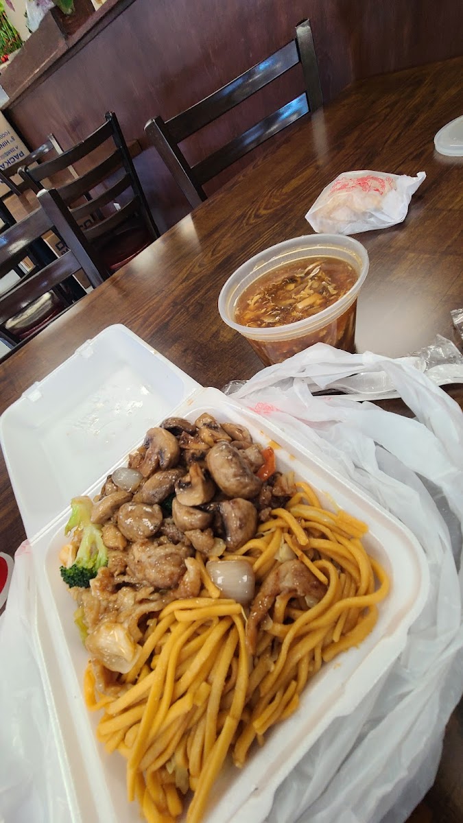 Hot Wok Express - Photo 8