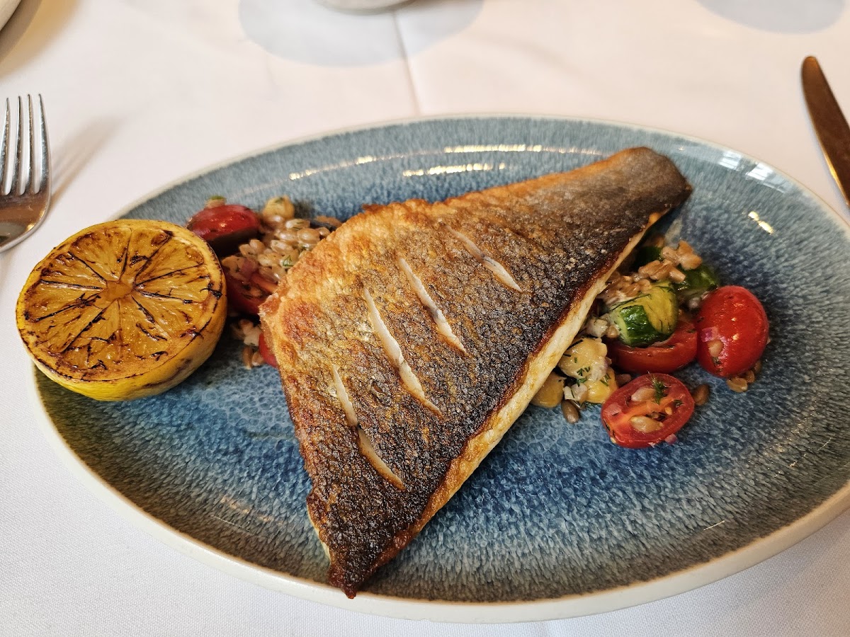 FIG & OLIVE - Photo 6