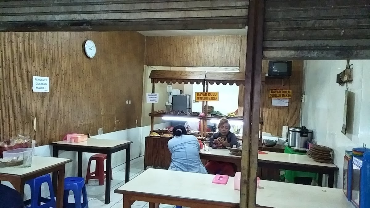 Rm. Prasmanan (cab. Warung Pojok) - Photo 1