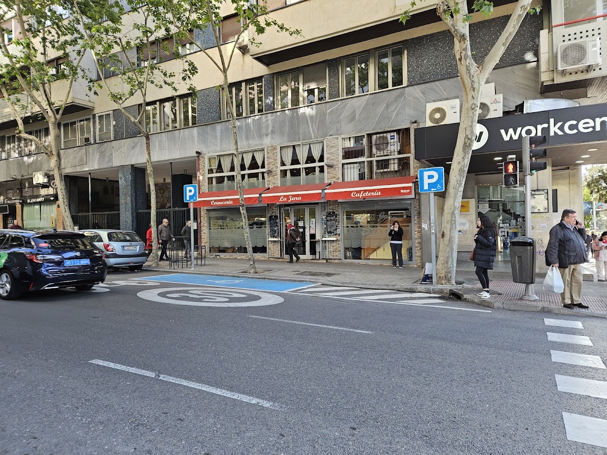 Cafetería La Jara - Photo 3