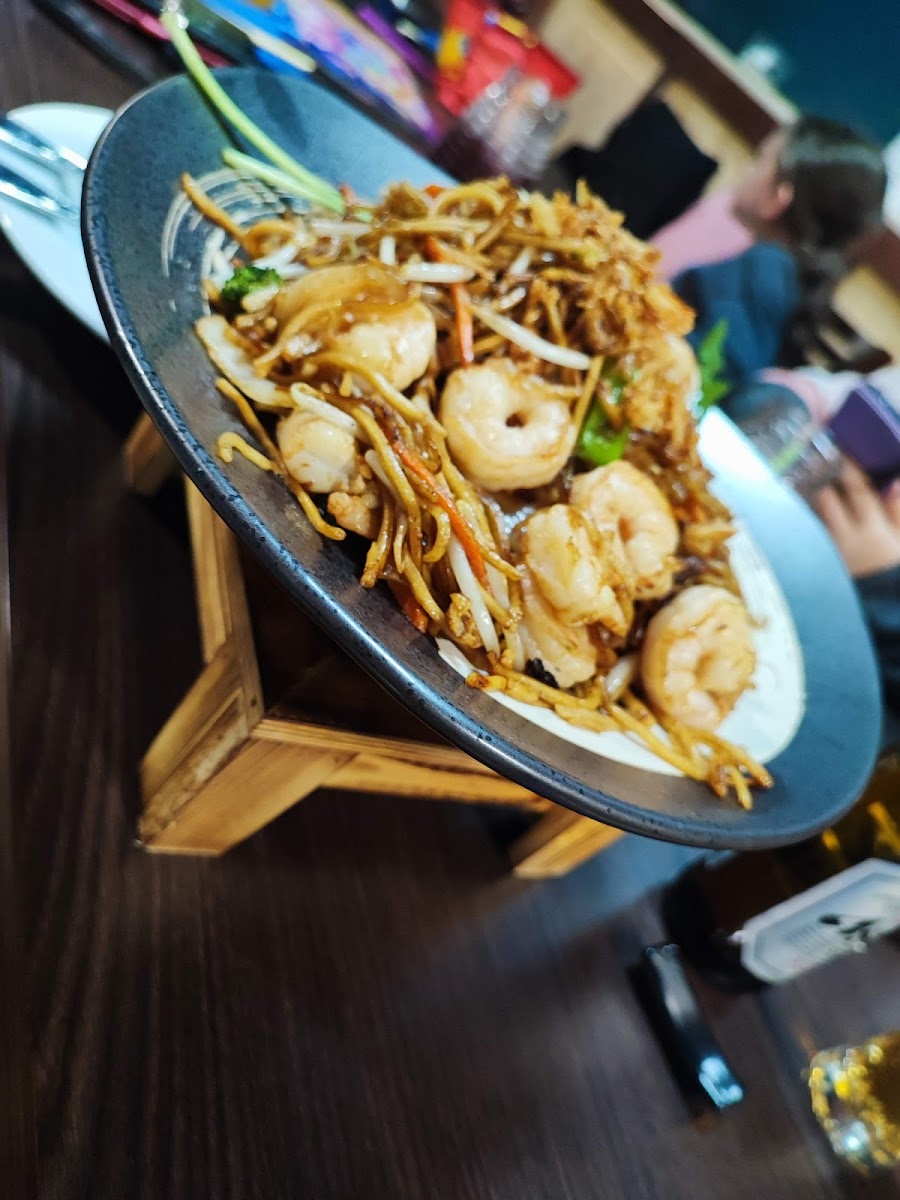 Six Aight Sushi & Noodle Bar - Photo 9