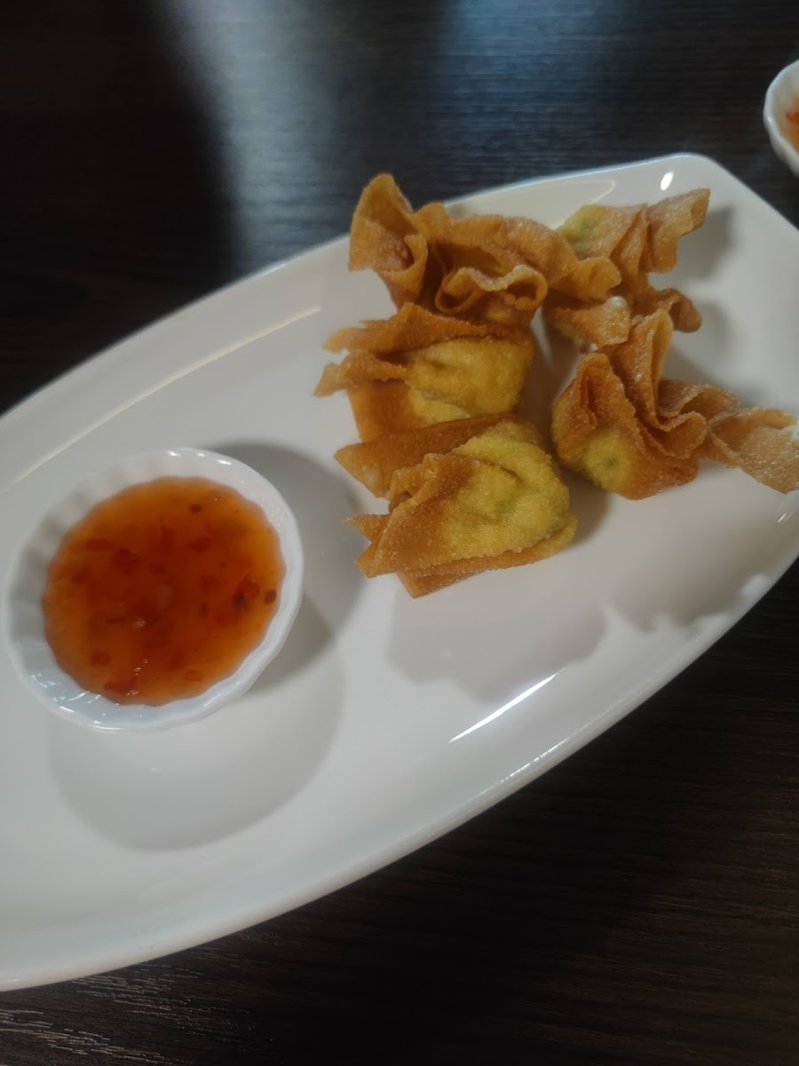 Six Aight Sushi & Noodle Bar - Photo 4
