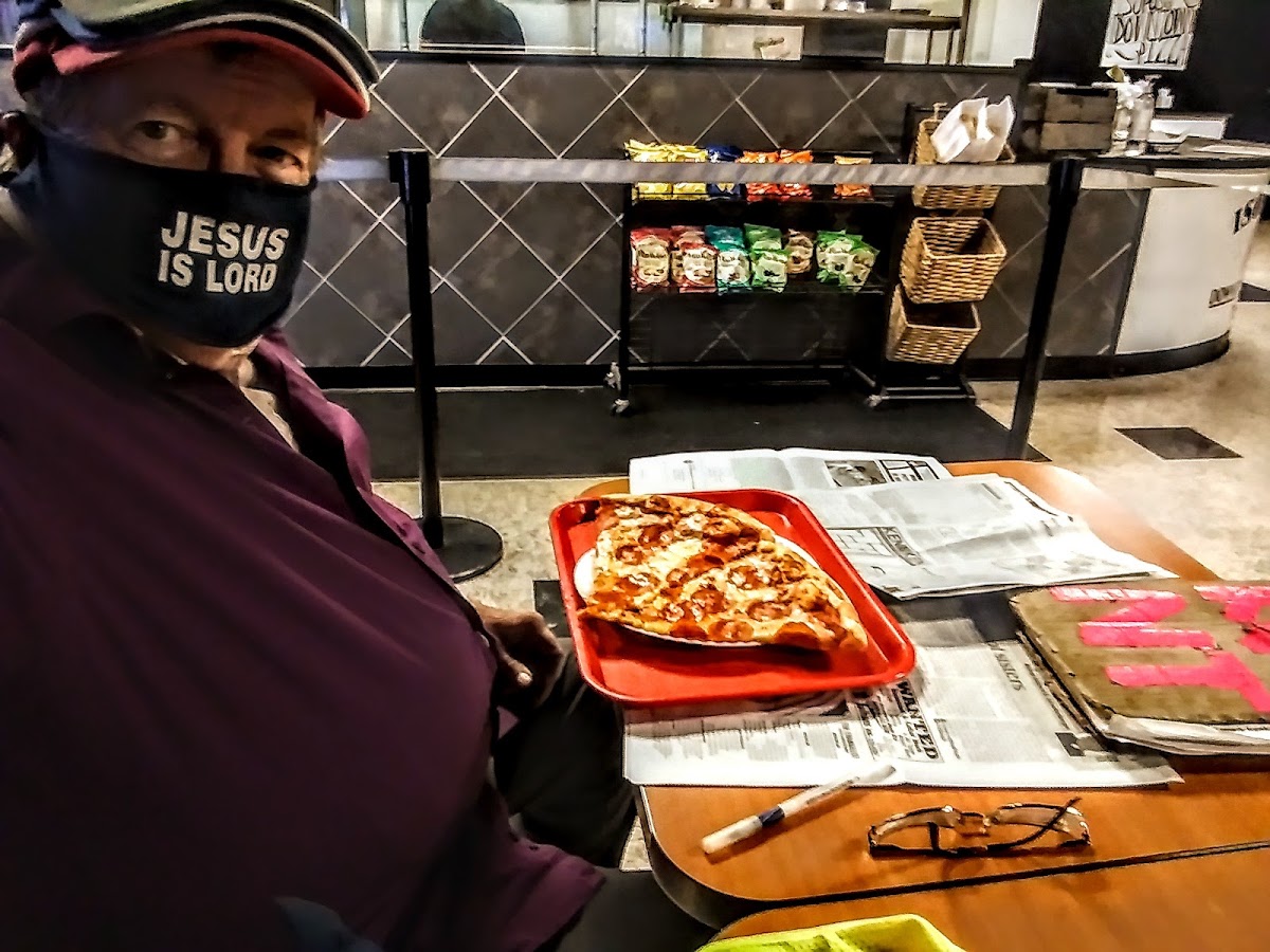 Isopo's Downtown Pizza - Photo 8