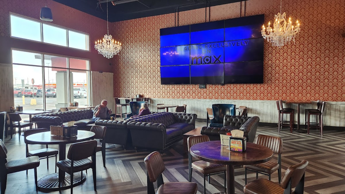 Rail Yard Gaming Gastropub - Photo 6