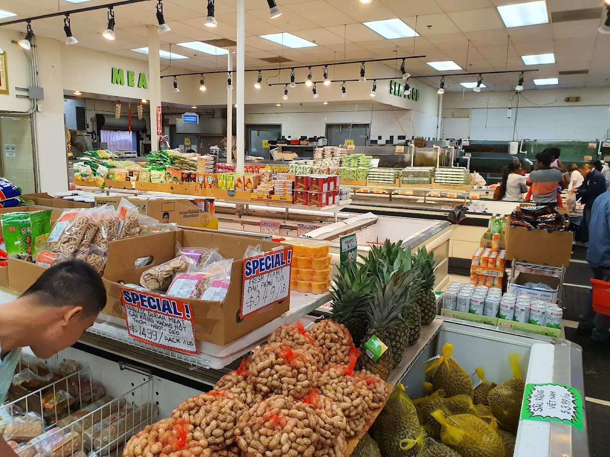 Asian Live Seafood Market - Photo 2