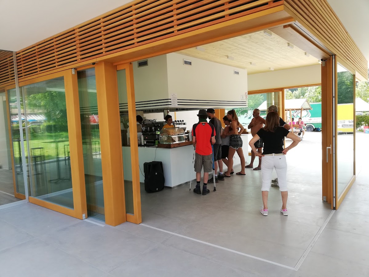 Wolf Bay bar - La Rociondola - Photo 5