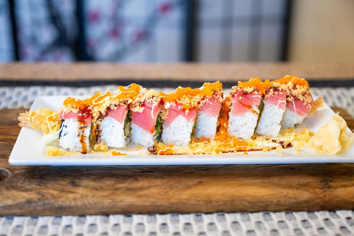 Asahi Sushi & Thai Cuisine - Photo 2