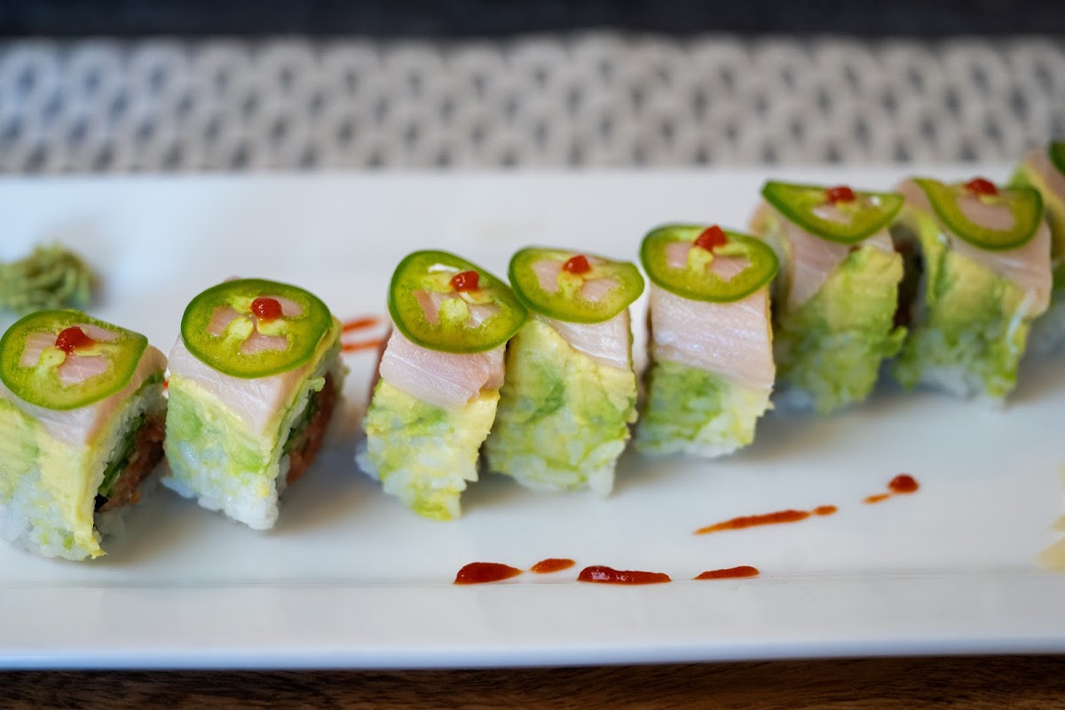 Asahi Sushi & Thai Cuisine - Photo 7